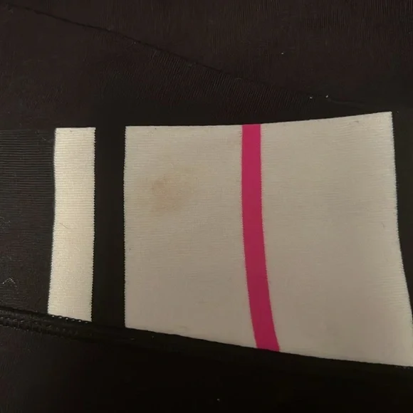 Lululemon yoga pants - Picture 3 of 5